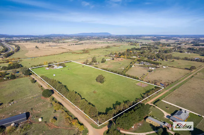 359 Burton Avenue, Kyneton, VIC, 3444 - Image 1