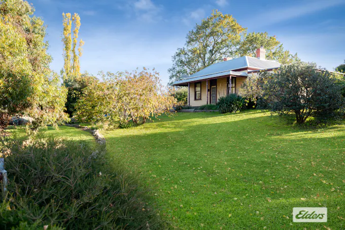 359 Burton Avenue, Kyneton, VIC, 3444 - Image 1