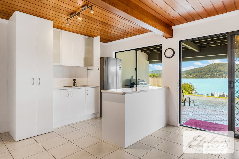 23 Caroline Street, East Gosford, NSW, 2250 - Image 10