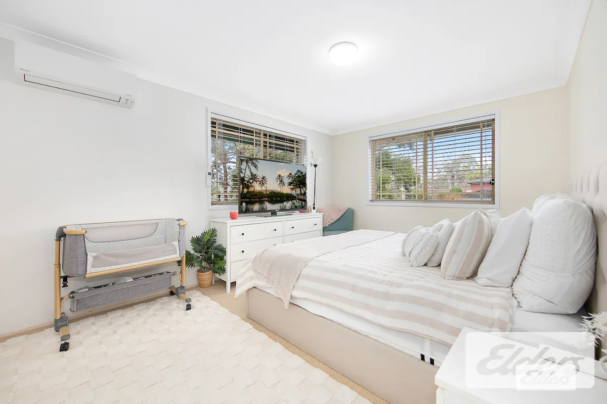 Spacious Family Townhouse in the Hornsby North Public School Catchment — photo 6 of 13