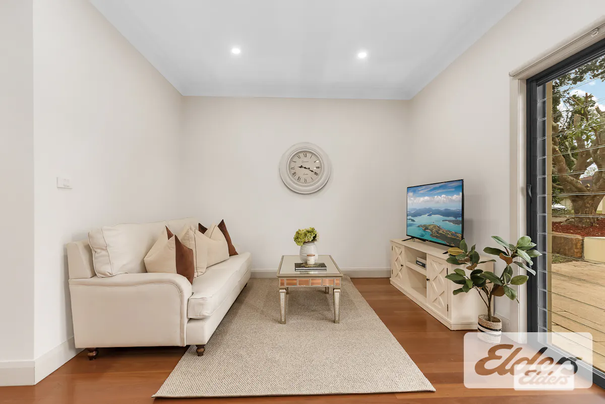 4 Plateau Close — photo 2 of 19