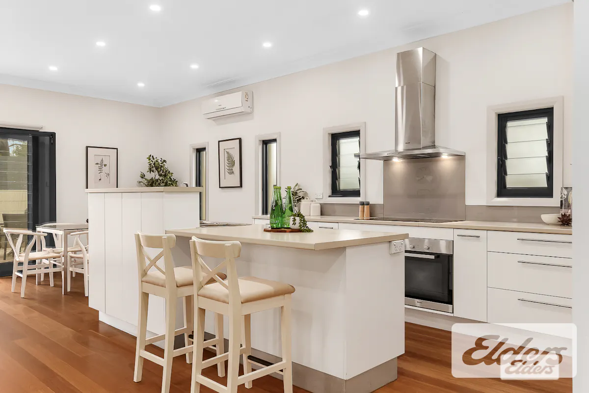4 Plateau Close — photo 7 of 19