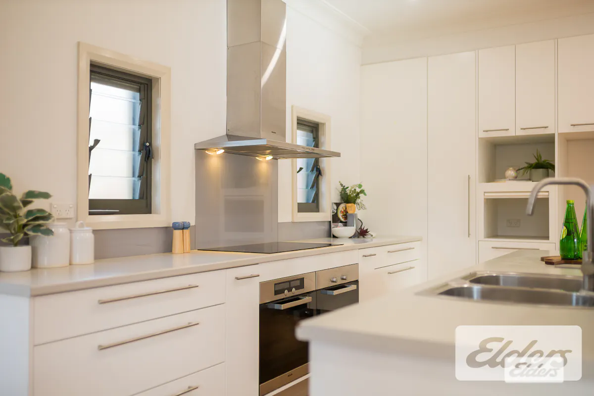 4 Plateau Close — photo 8 of 19