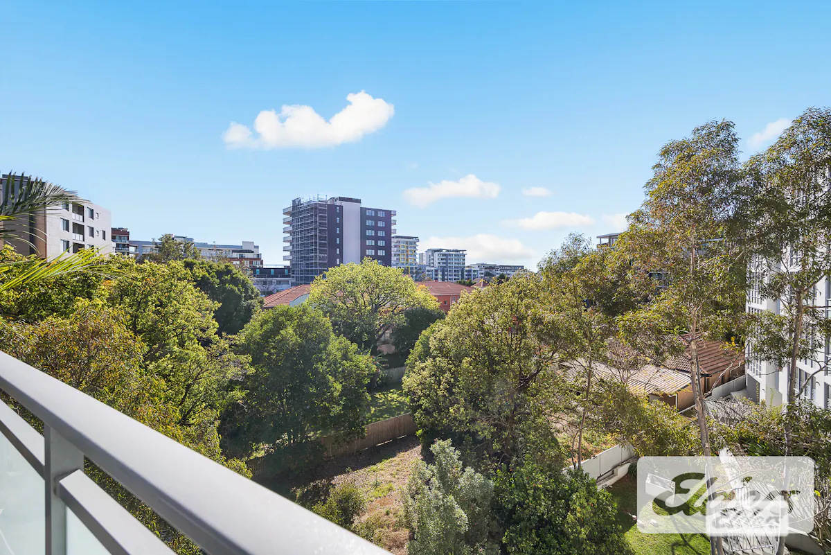 35/51-53 Loftus Crescent — photo 10 of 19