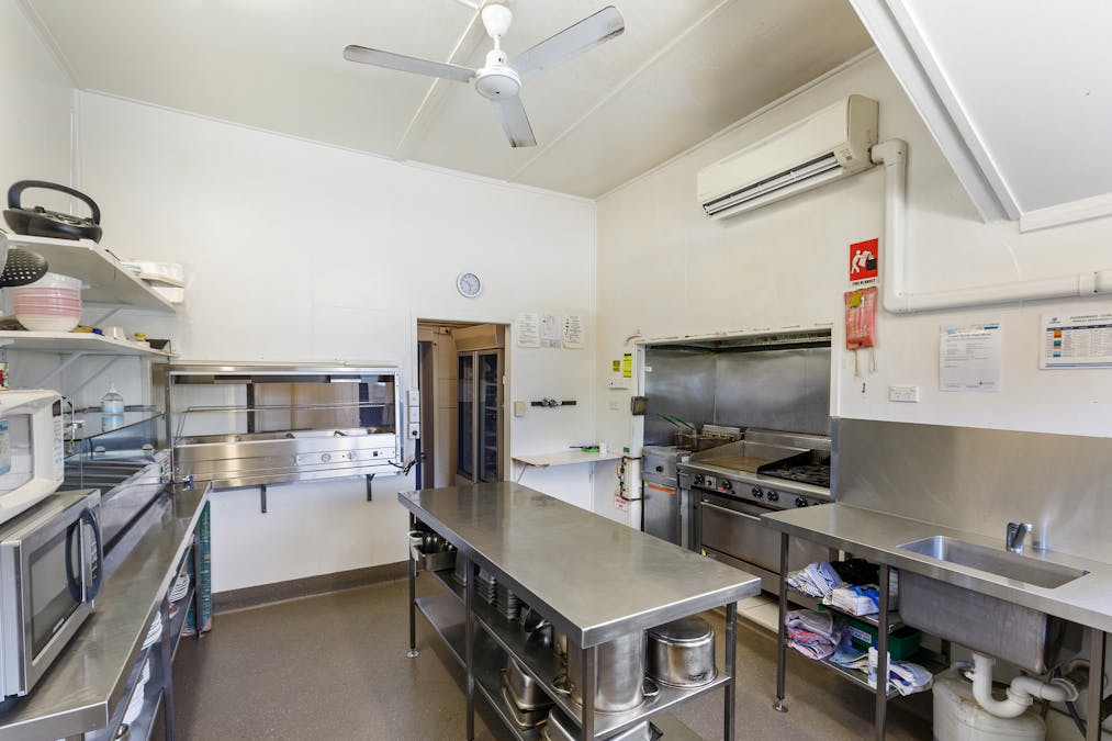 16-22 Roden Street, Keppel Sands, QLD, 4702 - Image 11