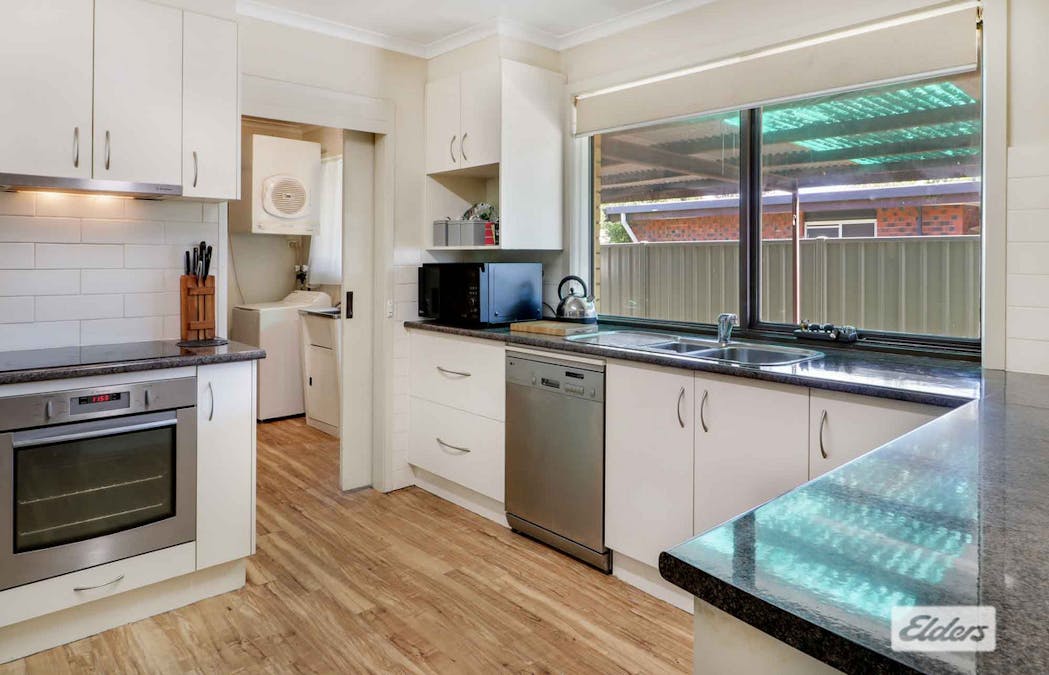 21 McDonald Street, Mansfield, VIC, 3722 - Image 2