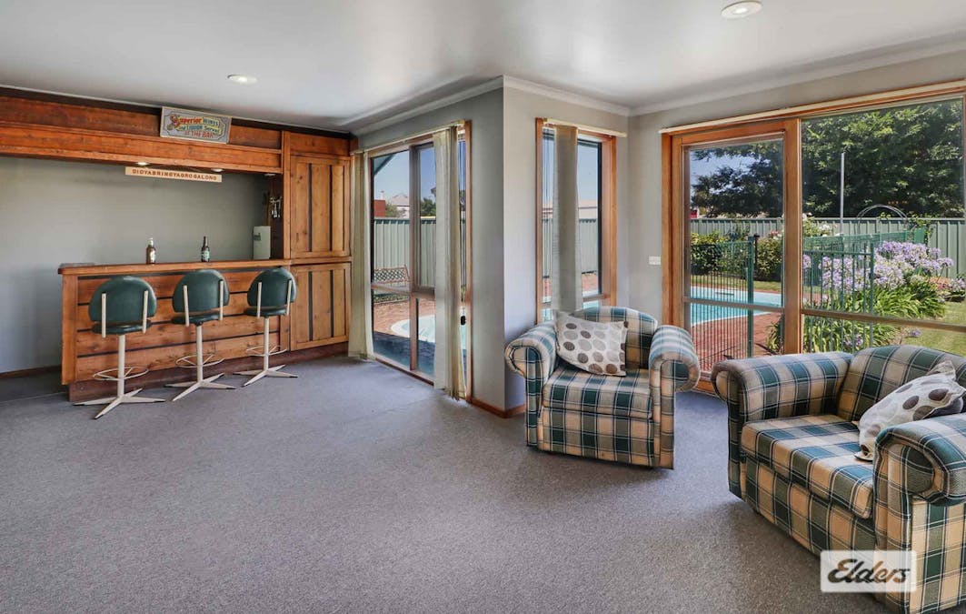 21 McDonald Street, Mansfield, VIC, 3722 - Image 6