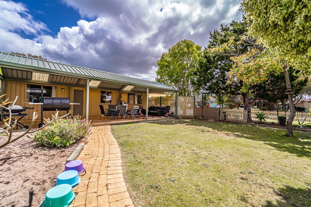 2 Leeward Close, Safety Bay, WA, 6169 - Image 27
