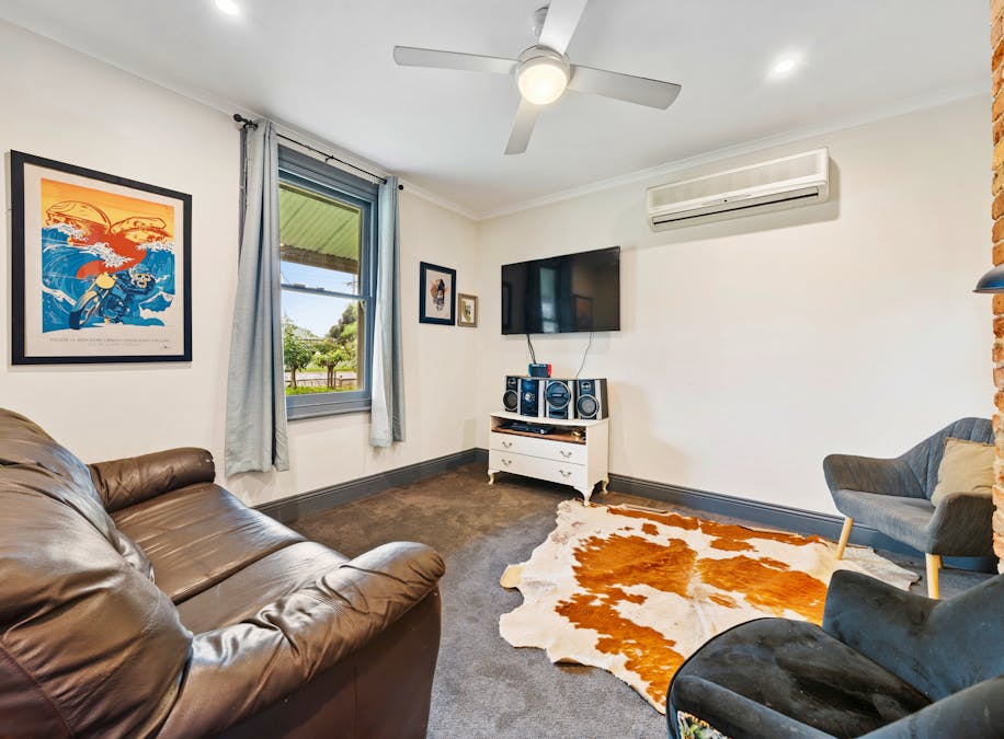 27 Brock Street, Euroa, VIC, 3666 - Image 3