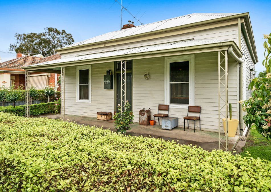 27 Brock Street, Euroa, VIC, 3666 - Image 2