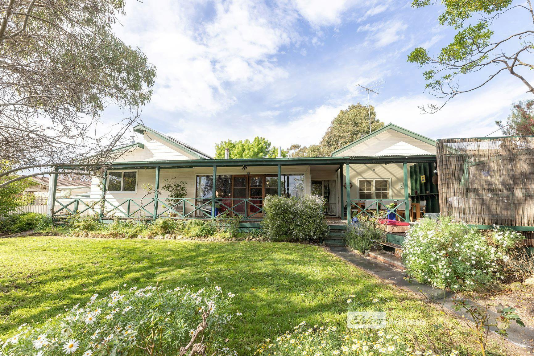 22 Third Avenue, Naracoorte, SA, 5271 Sold Elders Real Estate
