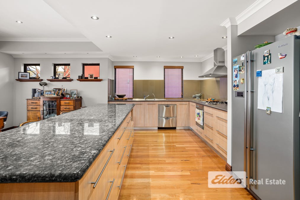21 Lumper Street, Bunbury, WA, 6230 - Image 2