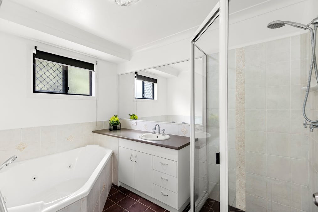 72 Valley View Drive, Meringandan West, QLD, 4352 - Image 11