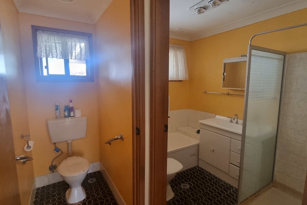 15 Moor Street, Parkes, NSW, 2870 - Image 4
