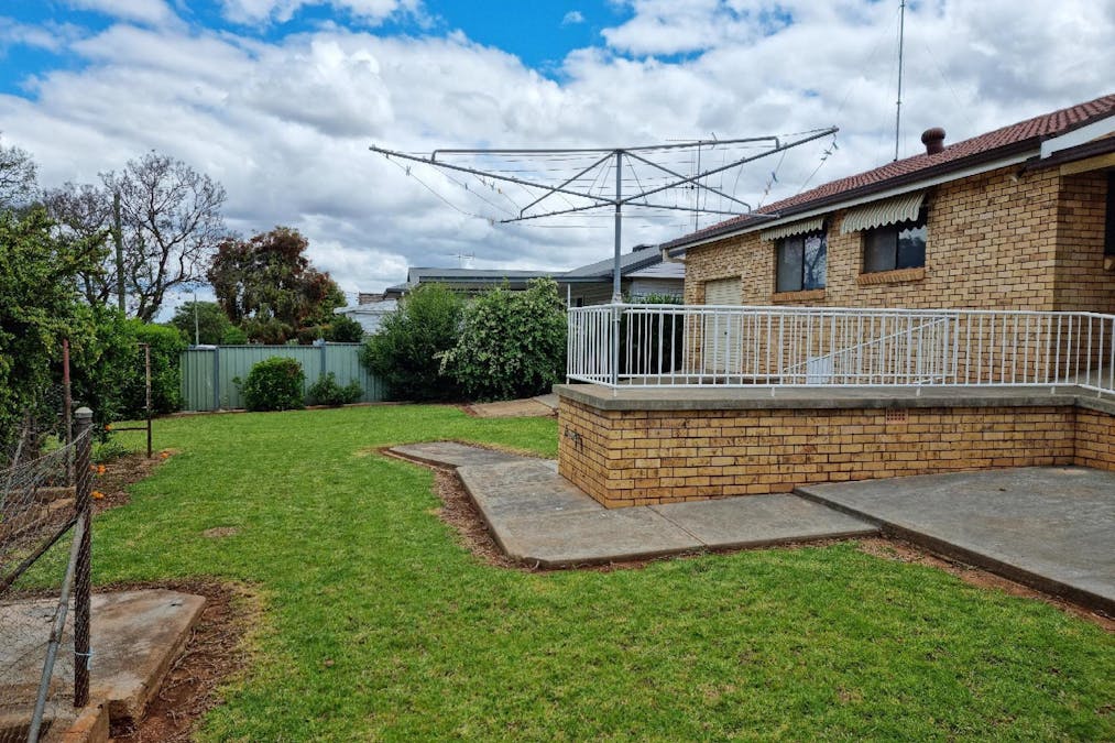 15 Moor Street, Parkes, NSW, 2870 - Image 14