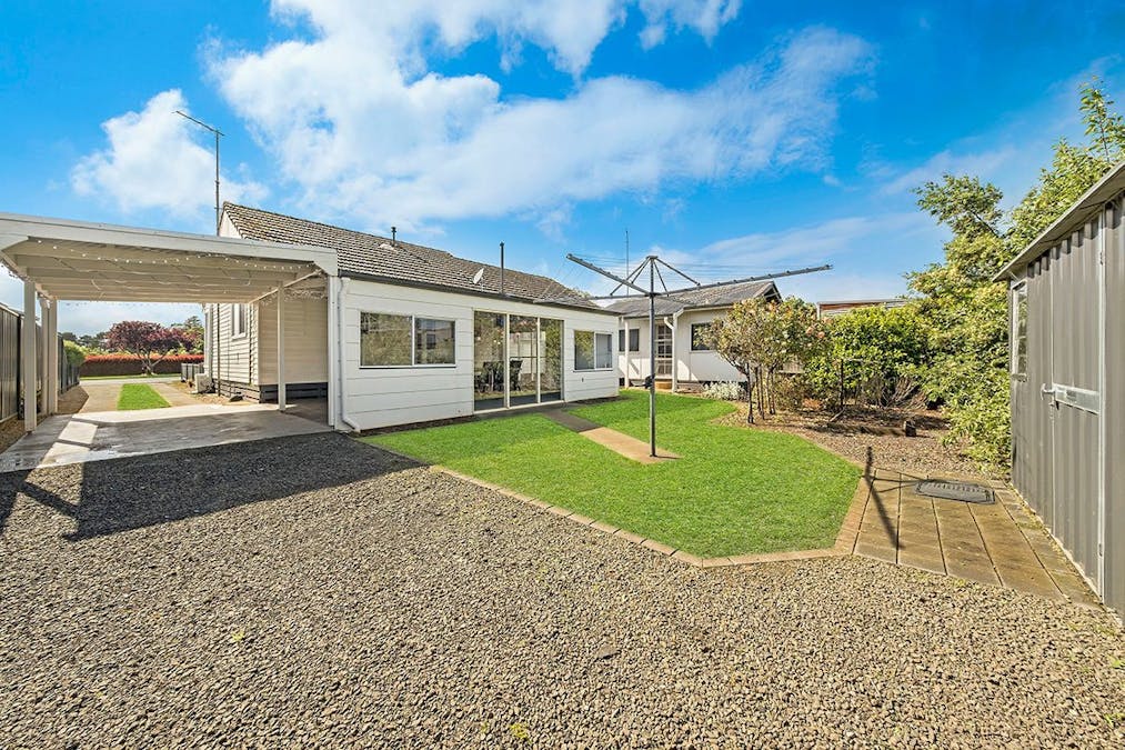 15 Roberts Street, Hamilton, VIC, 3300 Sold Elders Real Estate