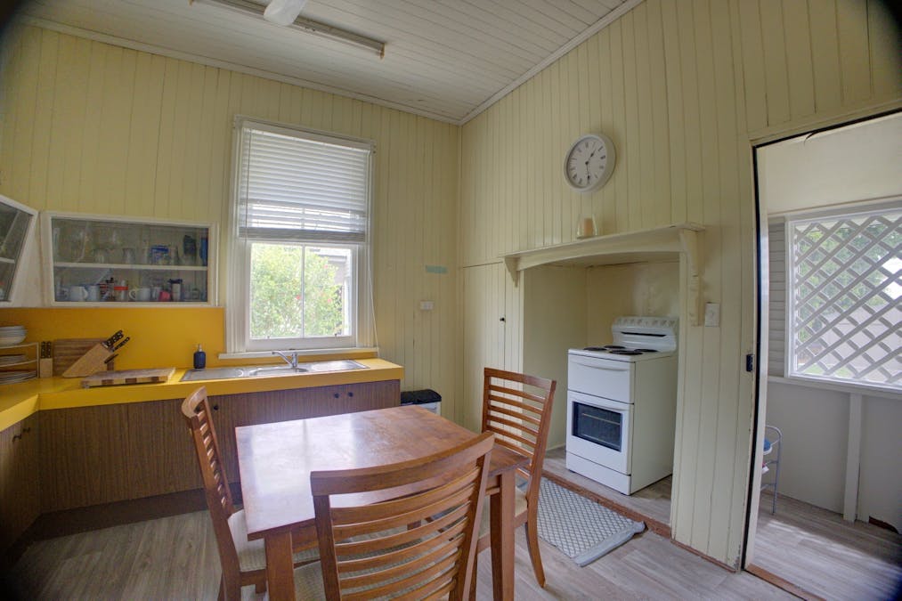 11 Cothill Road, Booval, QLD, 4304 - Image 11