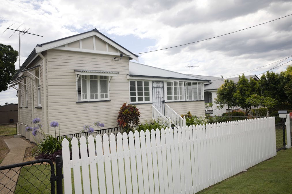 11 Cothill Road, Booval, QLD, 4304 - Image 3