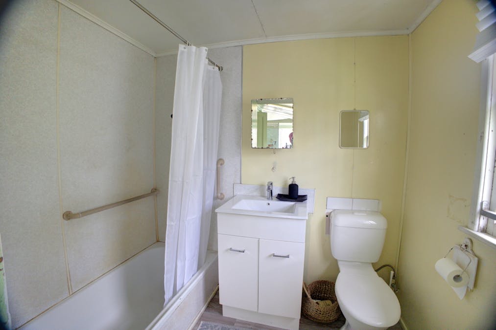11 Cothill Road, Booval, QLD, 4304 - Image 18