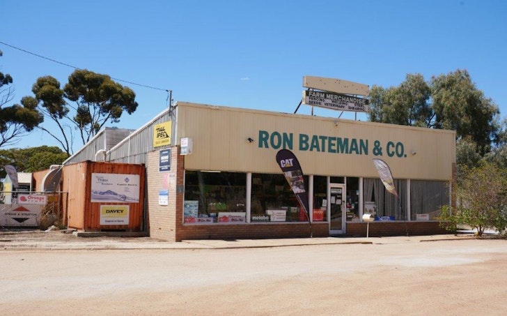Ron Bateman & Co , Merredin, WA, 6415 - Image 1
