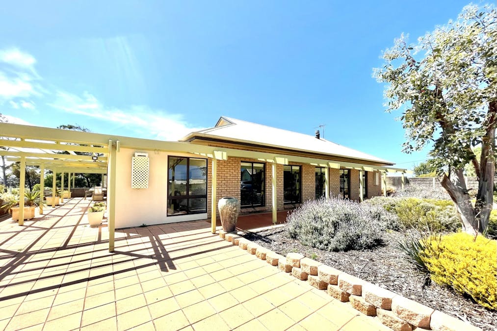 21 Bosanquet Boulevard, Ceduna Waters, SA, 5690 Sold Elders Real Estate