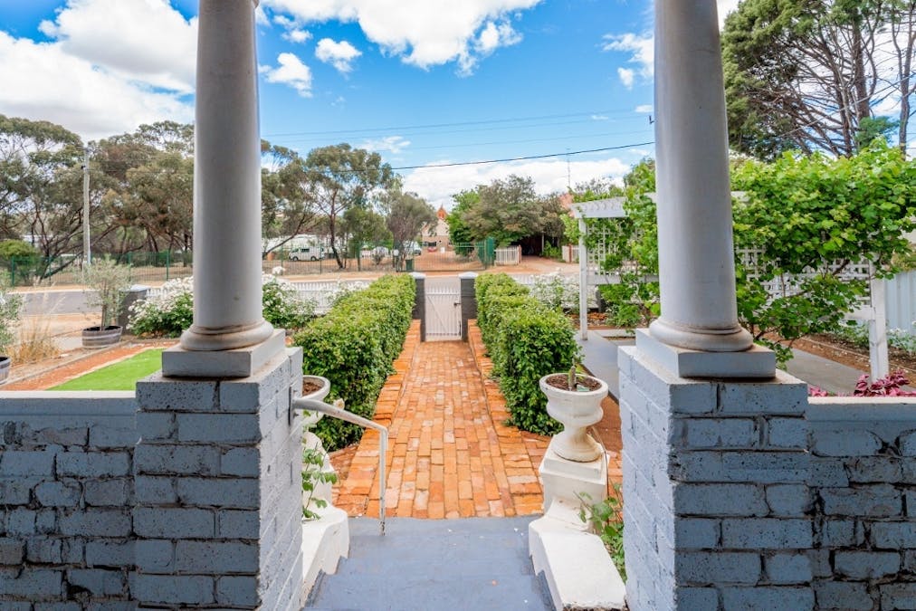 99 Chidlow Street East, Northam, WA, 6401 - Image 34