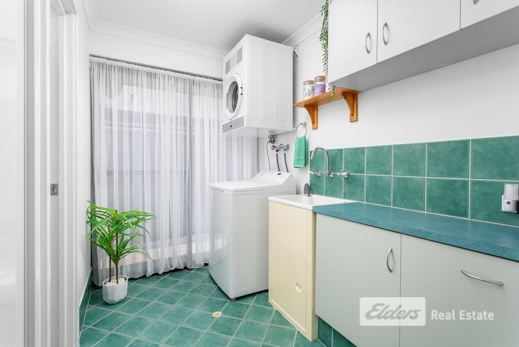 4 Jardine Way, Millbridge, WA, 6232 - Image 17