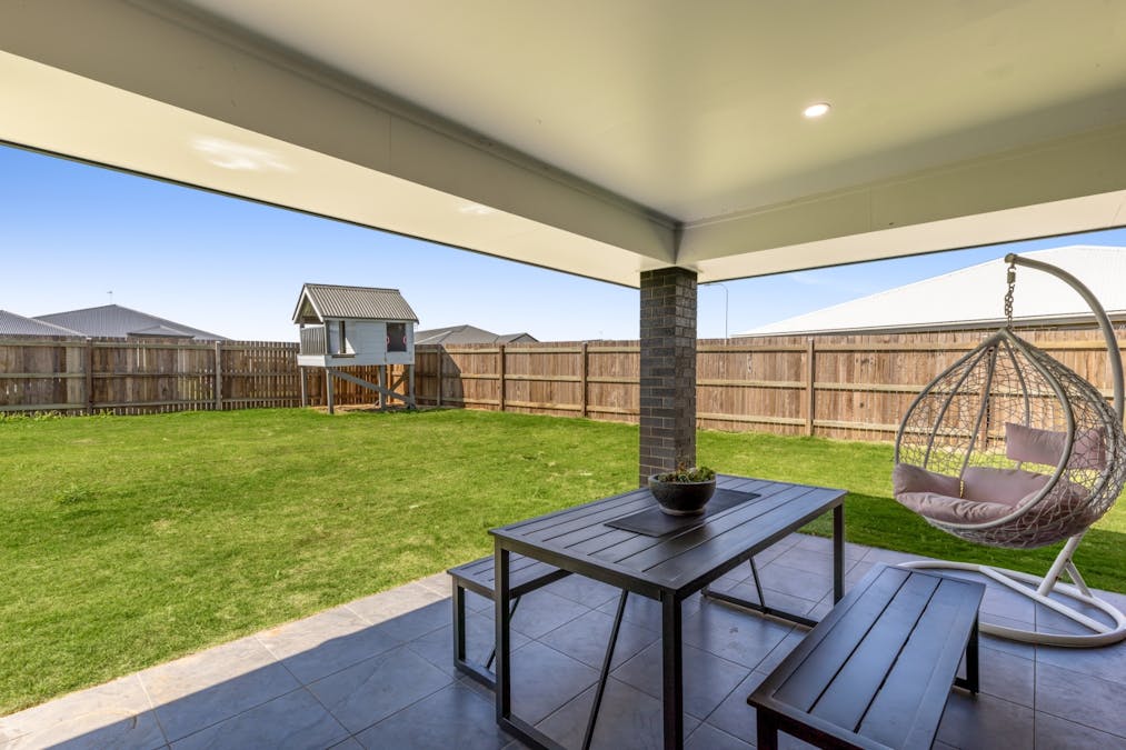 12 Estelle Street, Wyreema, QLD, 4352 - Image 11
