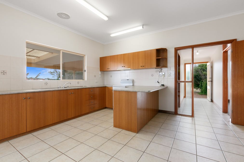 63 Kepa Road, Murray Bridge, SA, 5253 - Image 9