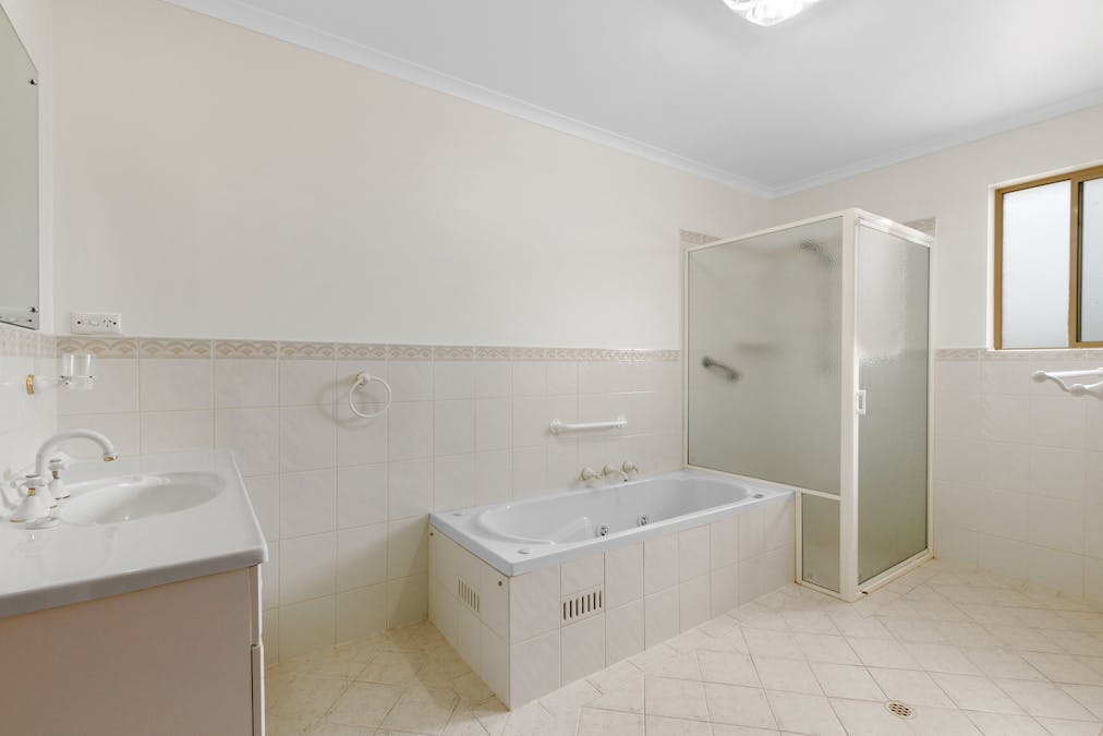 63 Kepa Road, Murray Bridge, SA, 5253 - Image 11