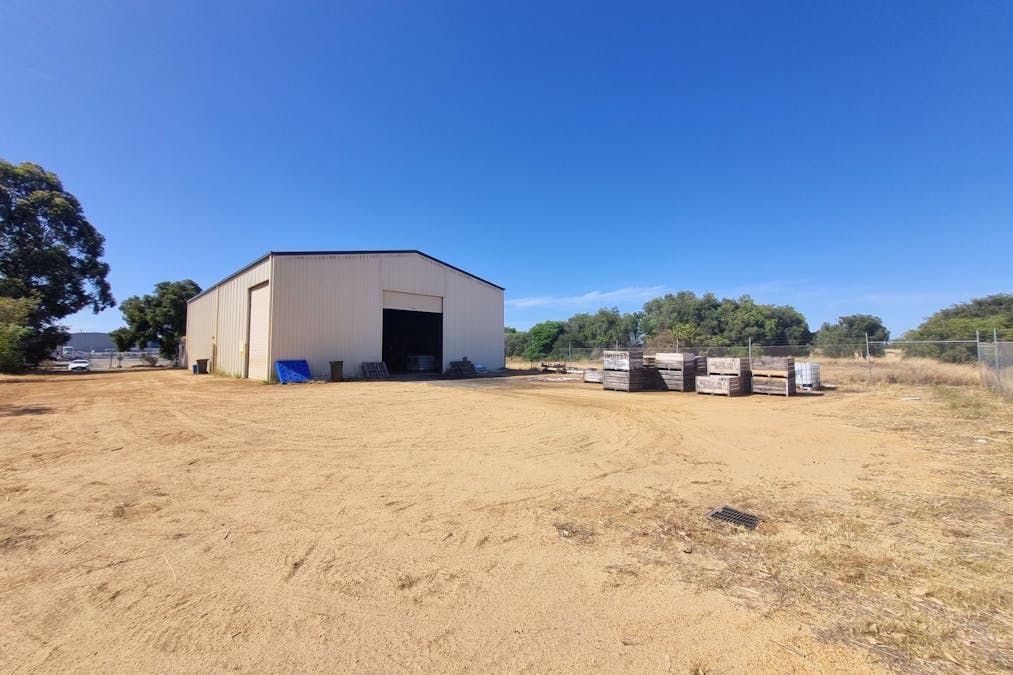 21 Ilmenite Crescent, Capel, WA, 6271 - Image 13