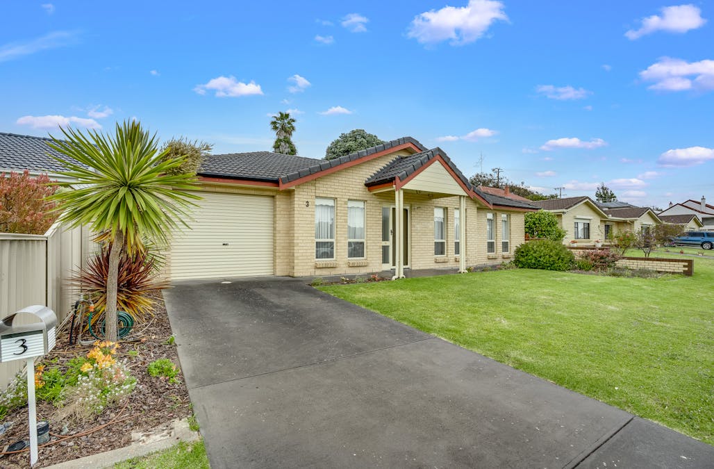 3 Carlyle Street, Victor Harbor, SA, 5211 - Image 1