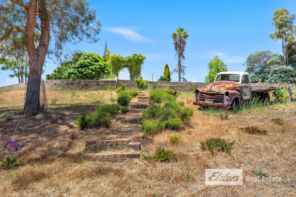 350 Steere Street, Collie, WA, 6225 - Image 32