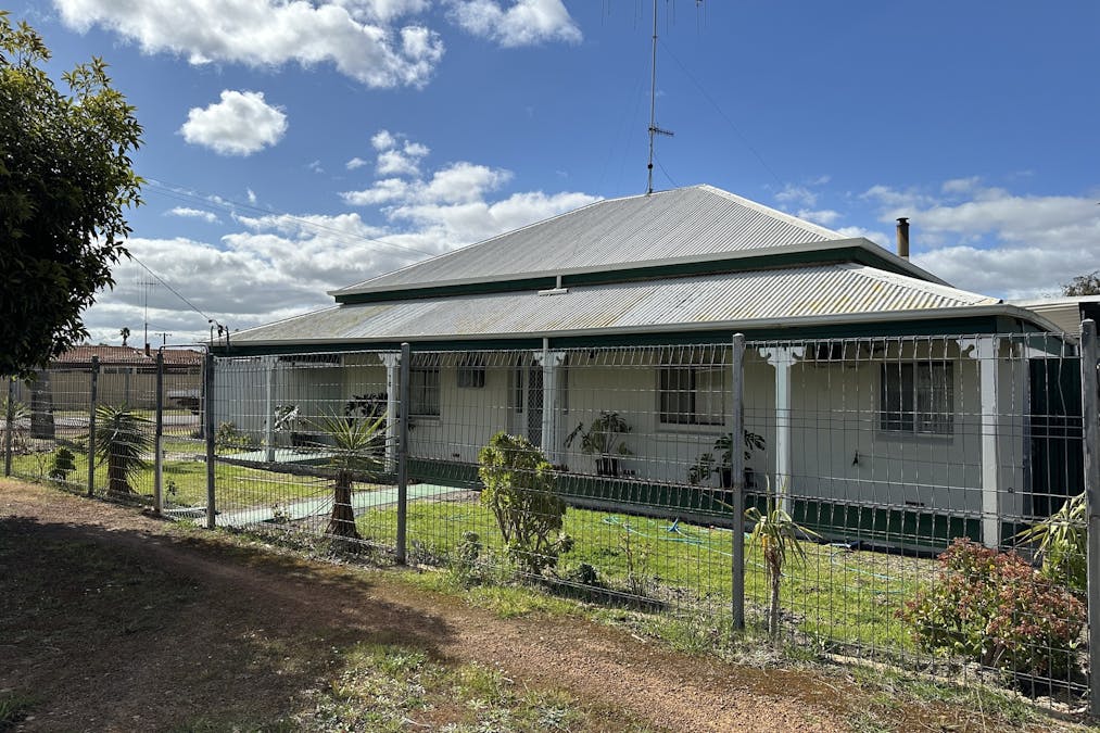 78 Richardson Street, Katanning, WA, 6317 - Image 1