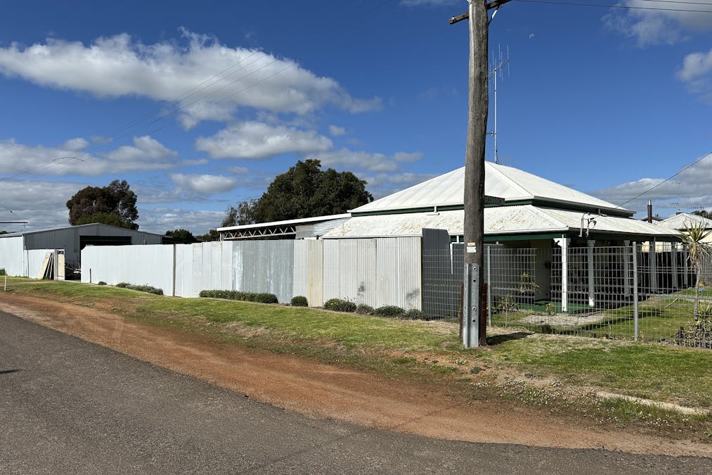 78 Richardson Street, Katanning, WA, 6317 - Image 23