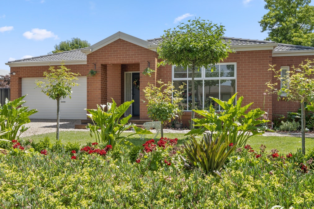 13 Burns Avenue, Euroa, VIC, 3666 - Image 1