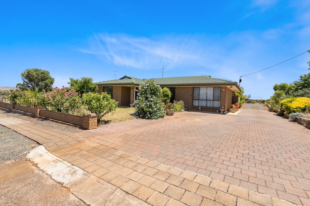 17 New Street, Robertstown, SA, 5381 - Image 2