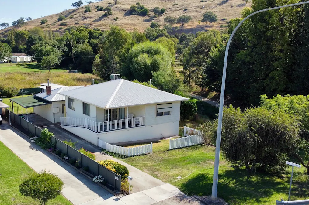 278 Sheridan Street, Gundagai, NSW, 2722 - Image 1