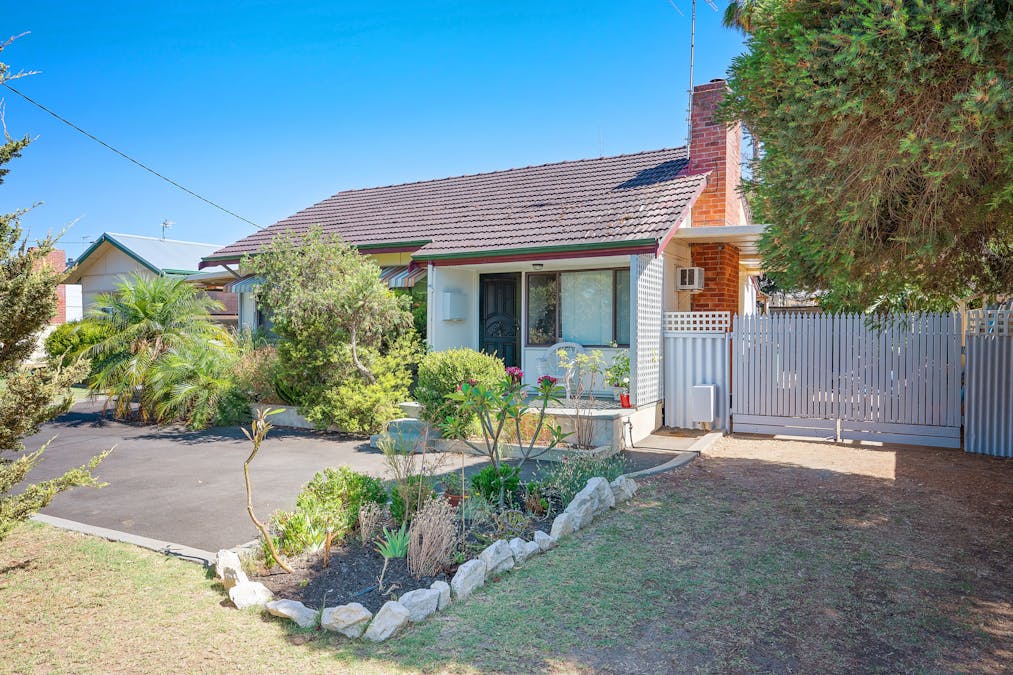 18 Balgore Way, Carey Park, WA, 6230 - Image 7