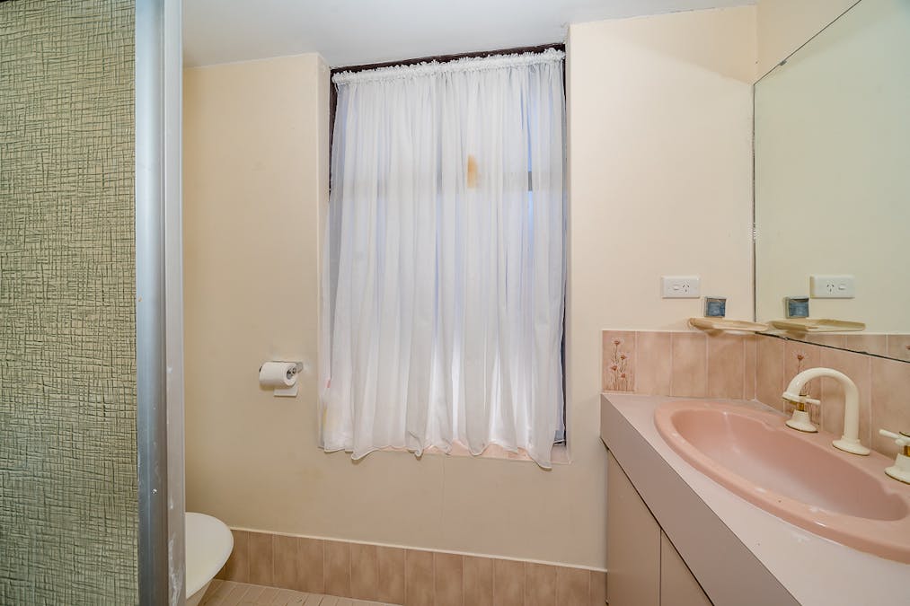 42 Campbell Way, Rockingham, WA, 6168 - Image 15
