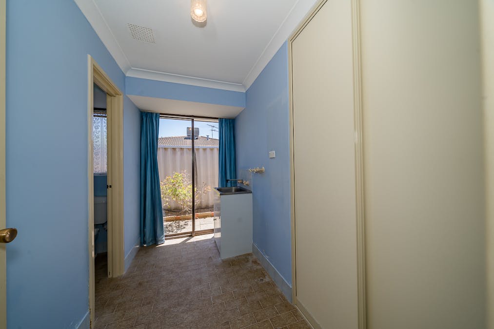 42 Campbell Way, Rockingham, WA, 6168 - Image 13