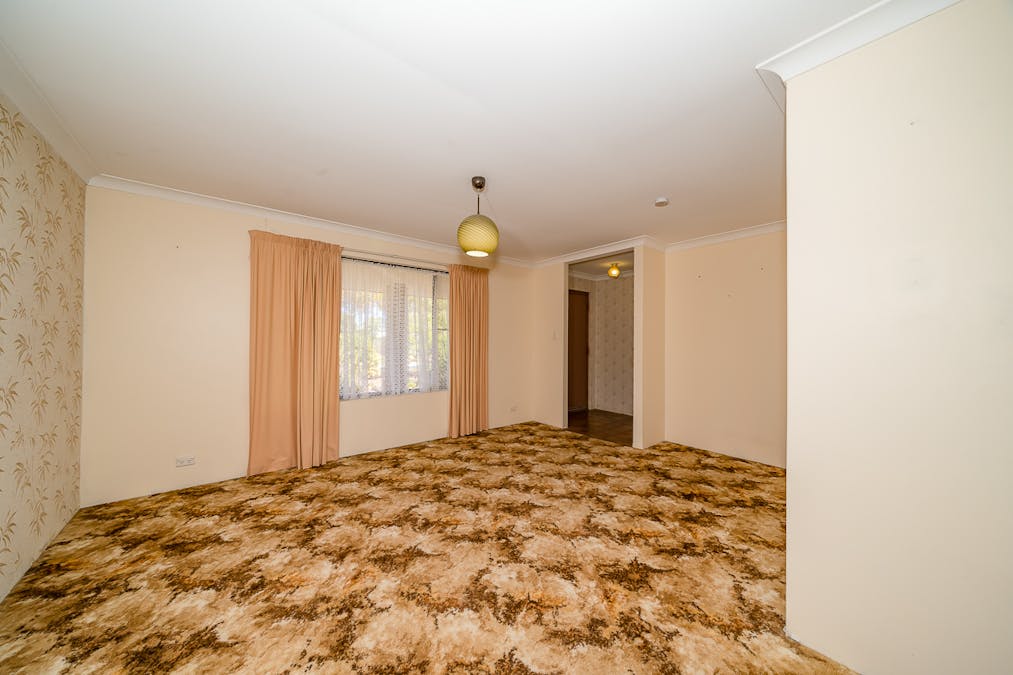 42 Campbell Way, Rockingham, WA, 6168 - Image 9