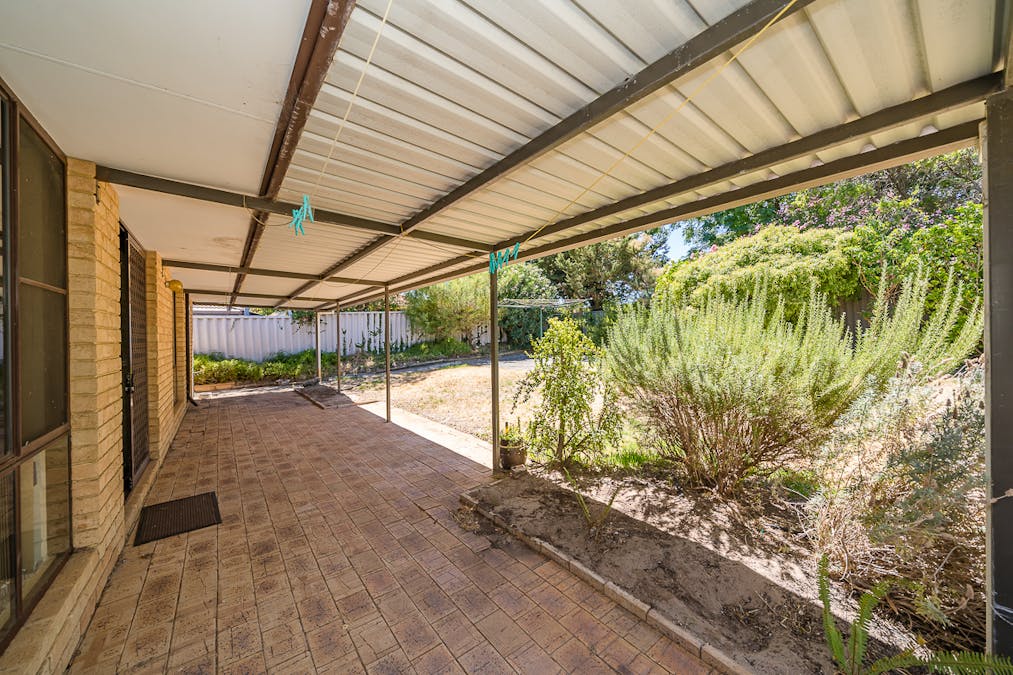 42 Campbell Way, Rockingham, WA, 6168 - Image 18