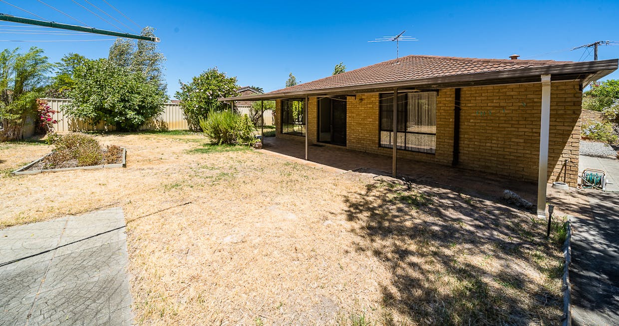 42 Campbell Way, Rockingham, WA, 6168 - Image 2