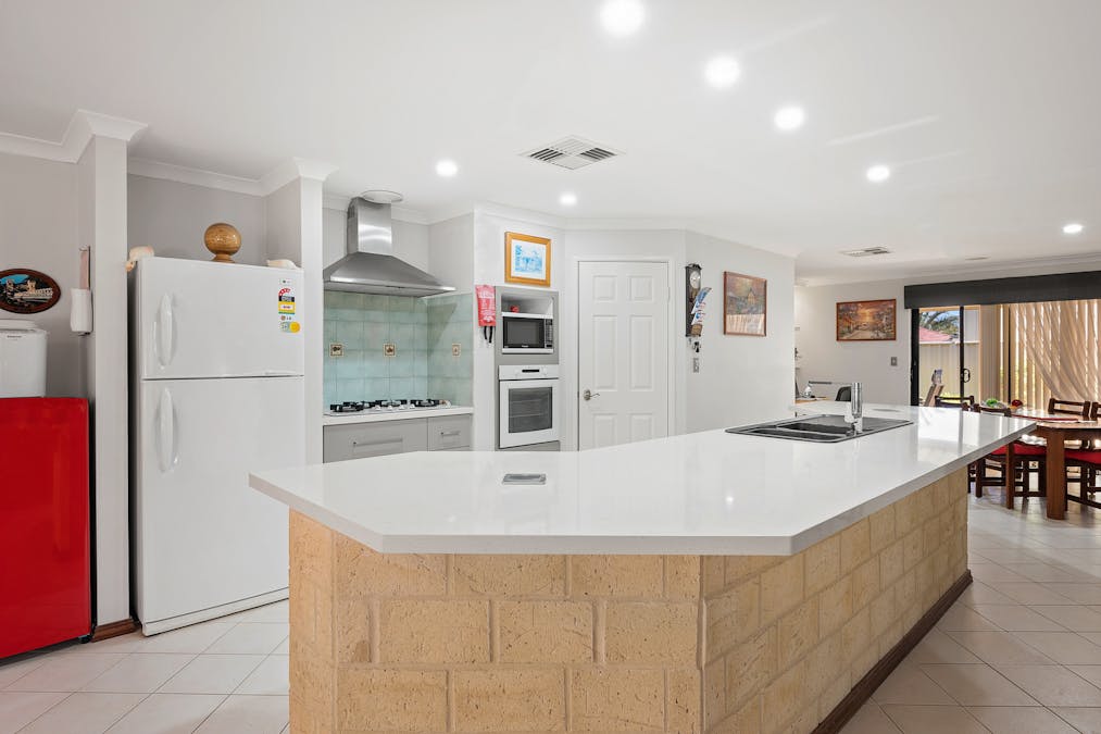 1 Pembroke Street, College Grove, WA, 6230 - Image 4