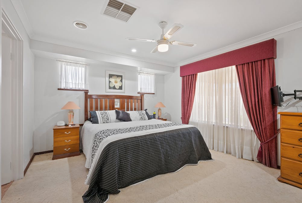 1 Pembroke Street, College Grove, WA, 6230 - Image 17