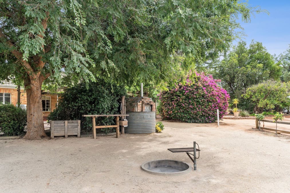 64 Gaskell Road, Barmera, SA, 5345 - Image 12