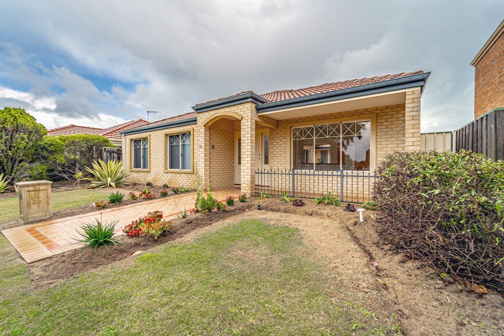 15 Lynch Avenue, Rockingham, WA, 6168 - Image 1