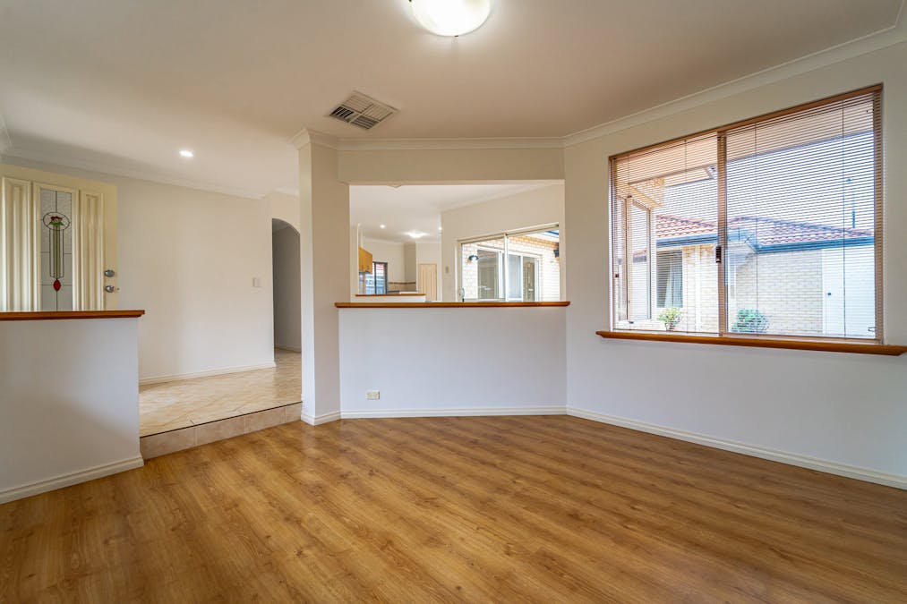 15 Lynch Avenue, Rockingham, WA, 6168 - Image 4