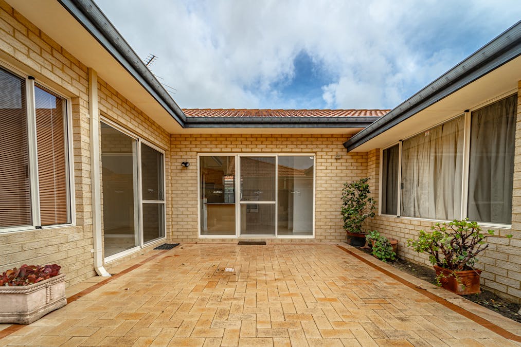 15 Lynch Avenue, Rockingham, WA, 6168 - Image 12
